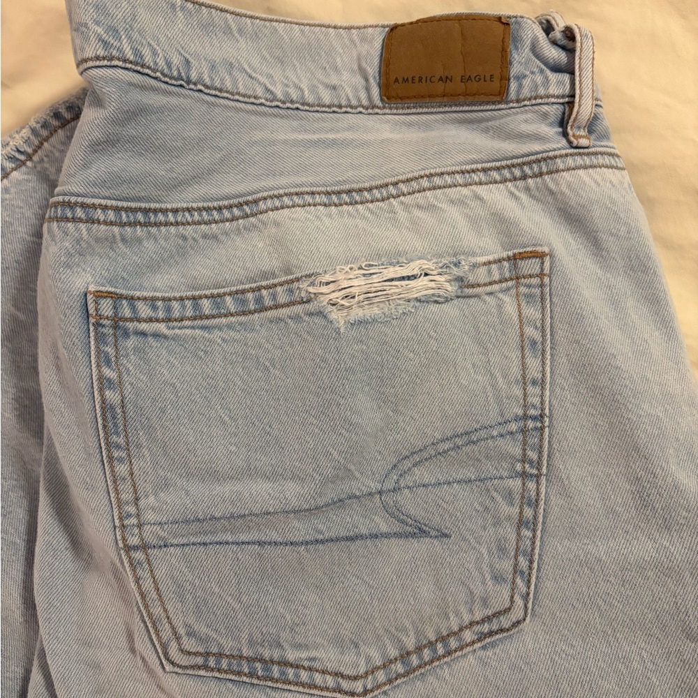American Eagle Outfitters Light Blue Boyfriend Jeans